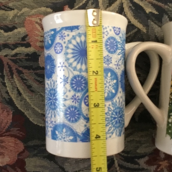 2 Royal Norfolk Christmas Coffee Mugs Poinsettia Pinecone and Snowflakes - Picture 7 of 8